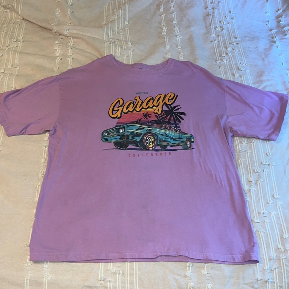 Who doesn’t like oversized shirts?